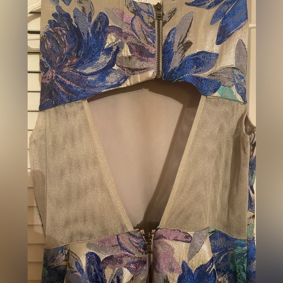 BERGDORF GOODMAN dress. Size 0. Designer, Luxury dress in great condition. - Picture 6 of 7